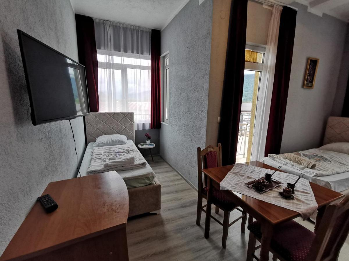 Hotel Rosi Gusinje Exteriér fotografie