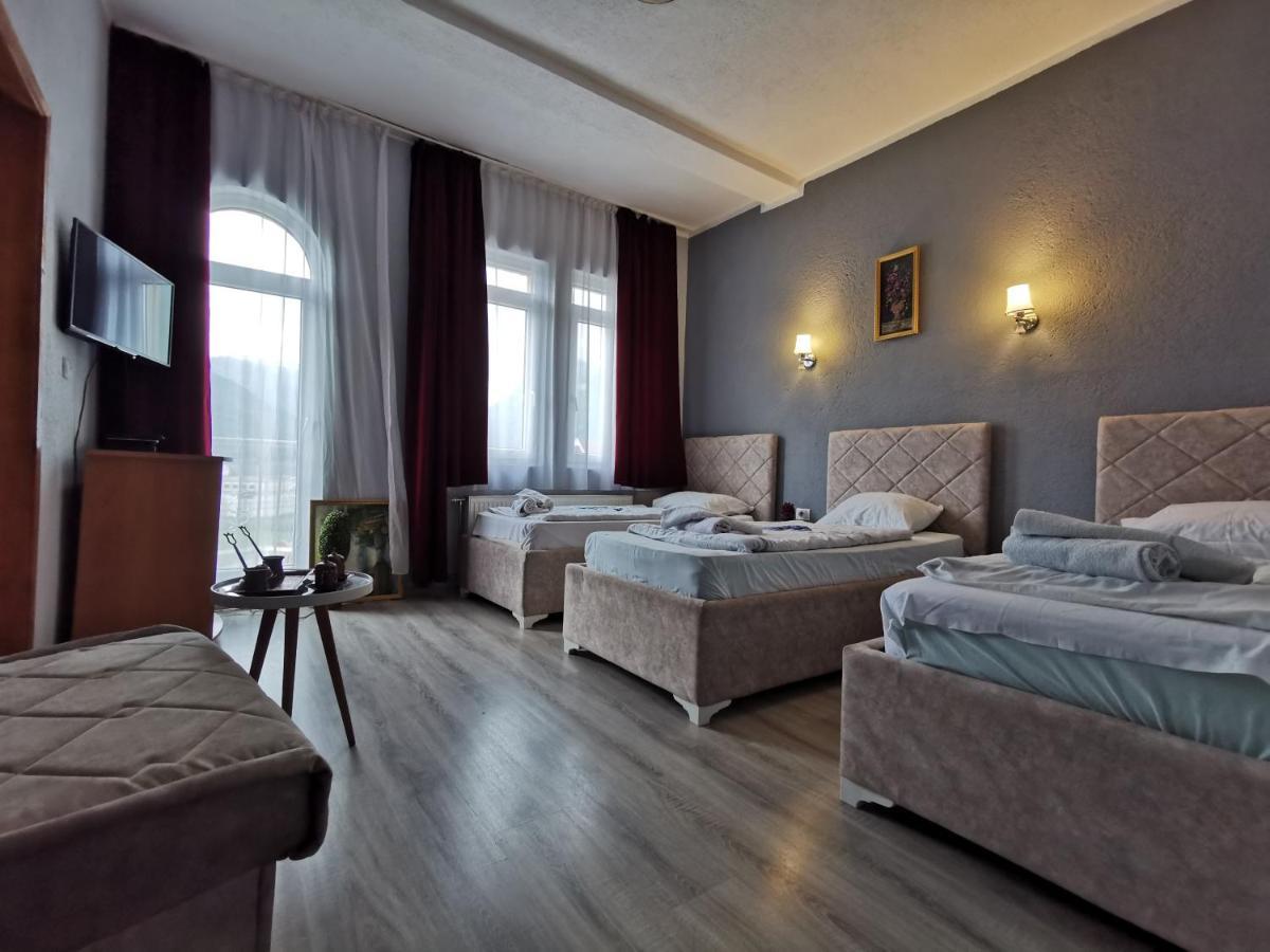 Hotel Rosi Gusinje Exteriér fotografie